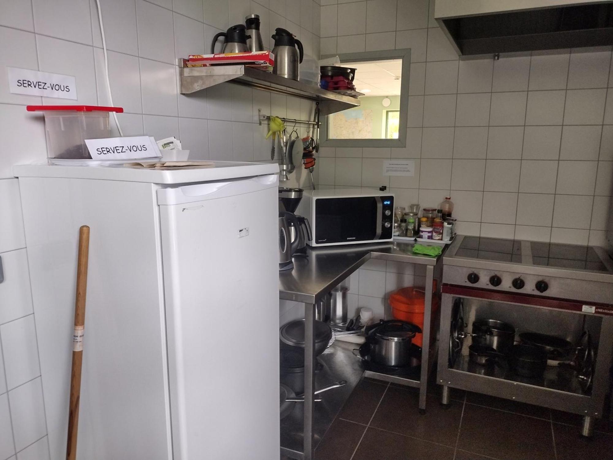 Ostal Scrignac - Gite D'Etape De La Gare Bagian luar foto