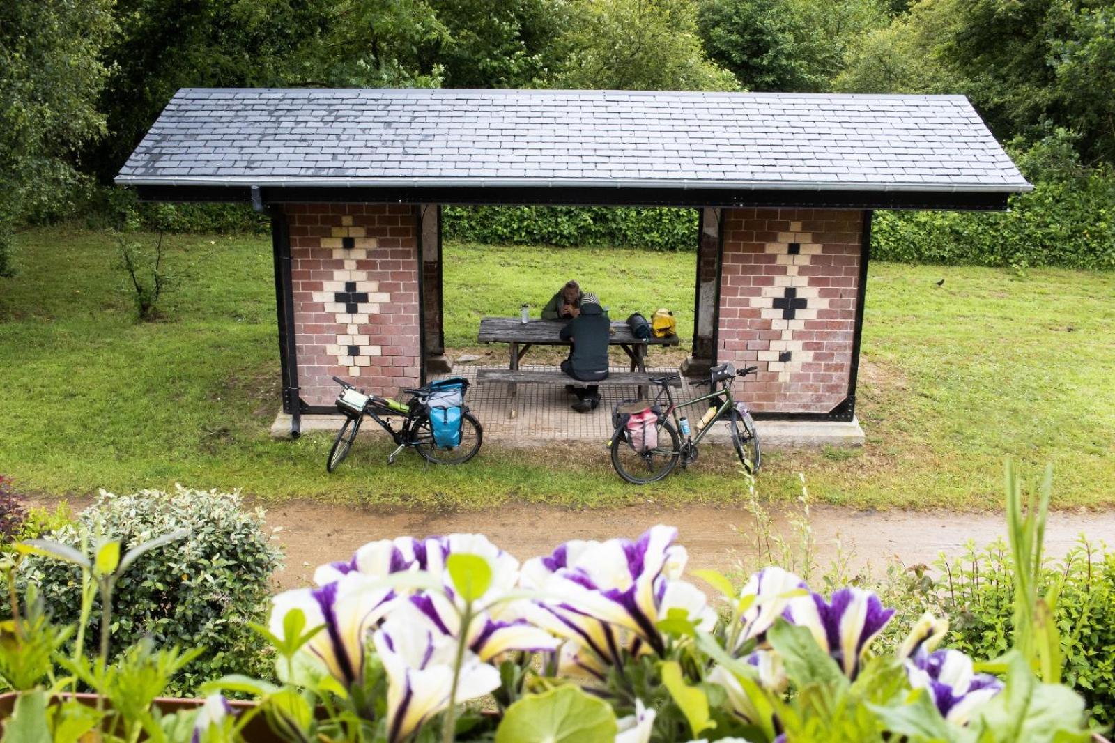 Ostal Scrignac - Gite D'Etape De La Gare Bagian luar foto