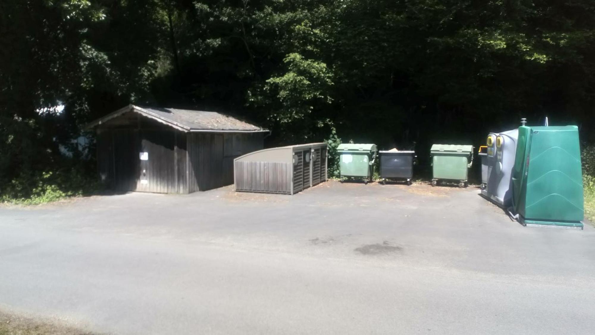 Ostal Scrignac - Gite D'Etape De La Gare Bagian luar foto