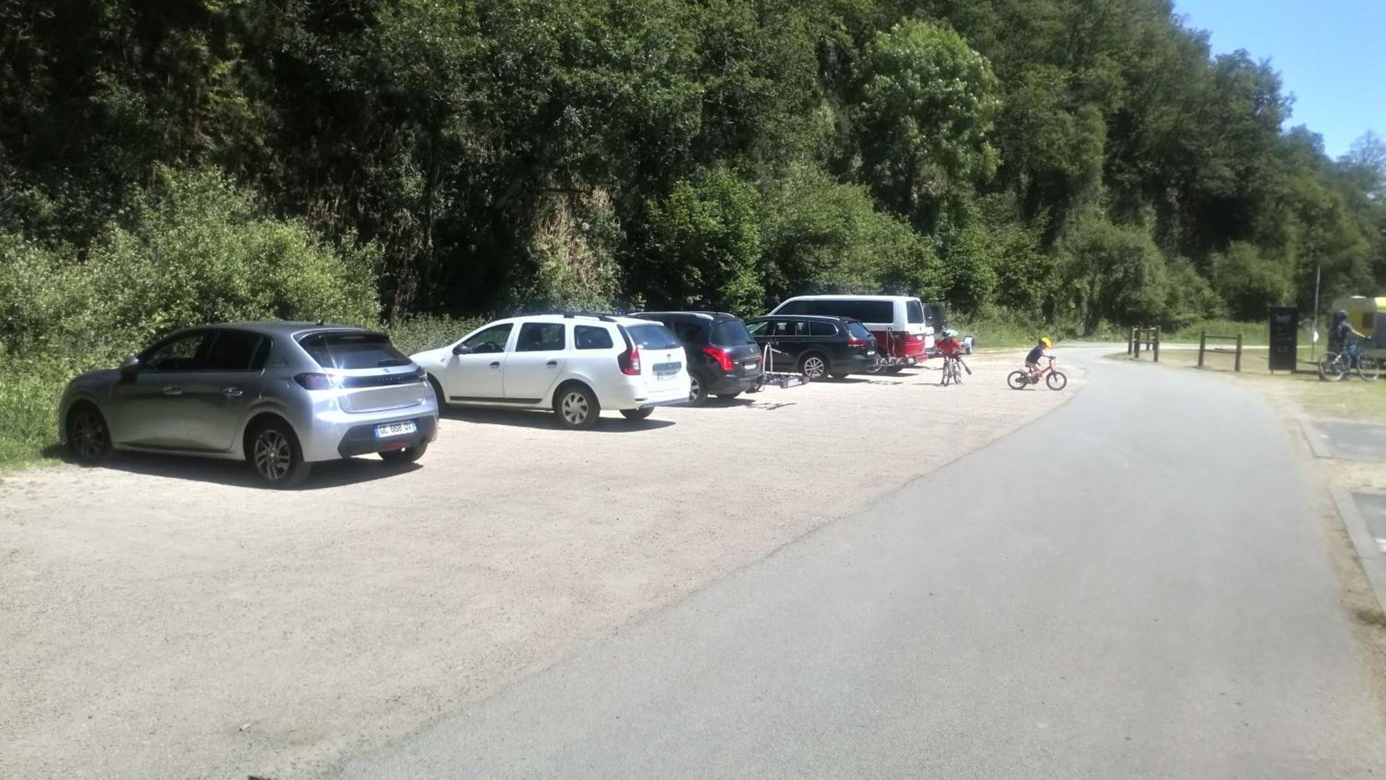 Ostal Scrignac - Gite D'Etape De La Gare Bagian luar foto